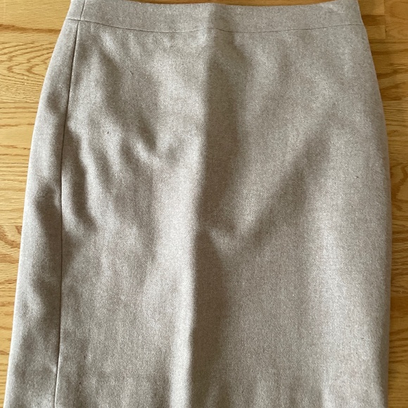 Size 4 jcrew wool pencil skirt - Picture 1 of 5